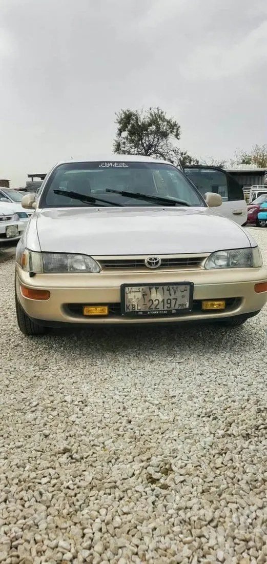 Canadian Toyota Corolla 1995, automatic, clean documents