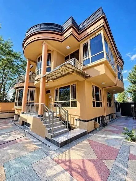 VIP four-story mansion for rent in Karte Parvan with 9 rooms