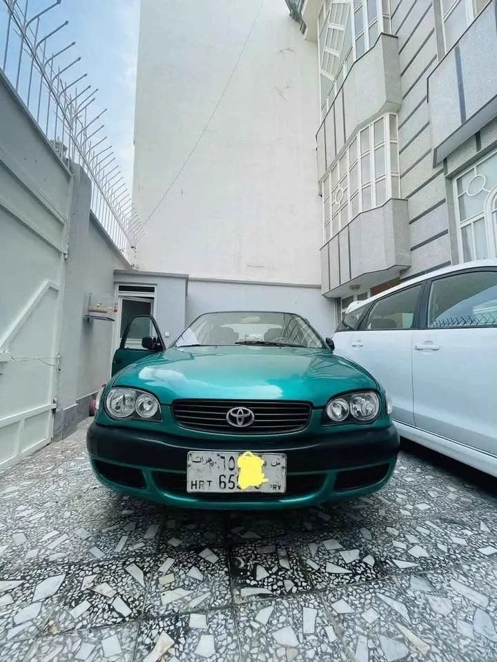 Toyota Corolla jrmni sopr salon 1997, sbz