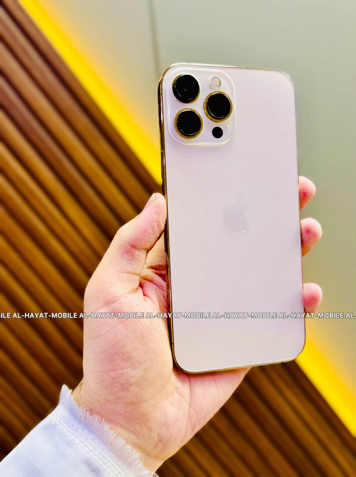 Special discount for loved ones who follow us