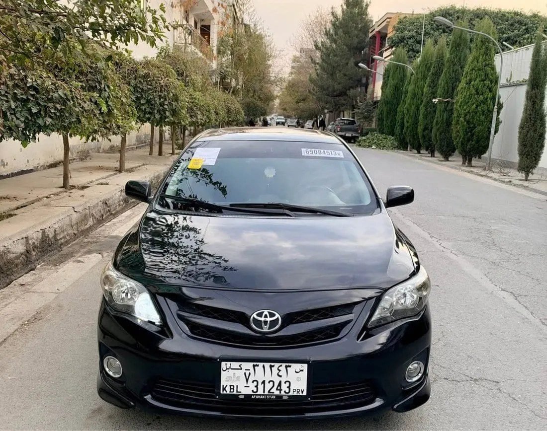 Toyota Corolla S modl 2011 black, tp dar, bdon spare tire