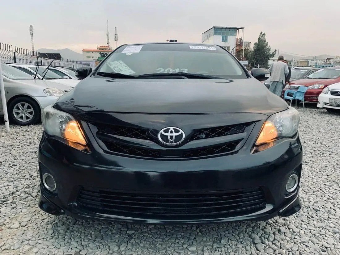 Toyota Corolla 2013 black, documents pak, froshi