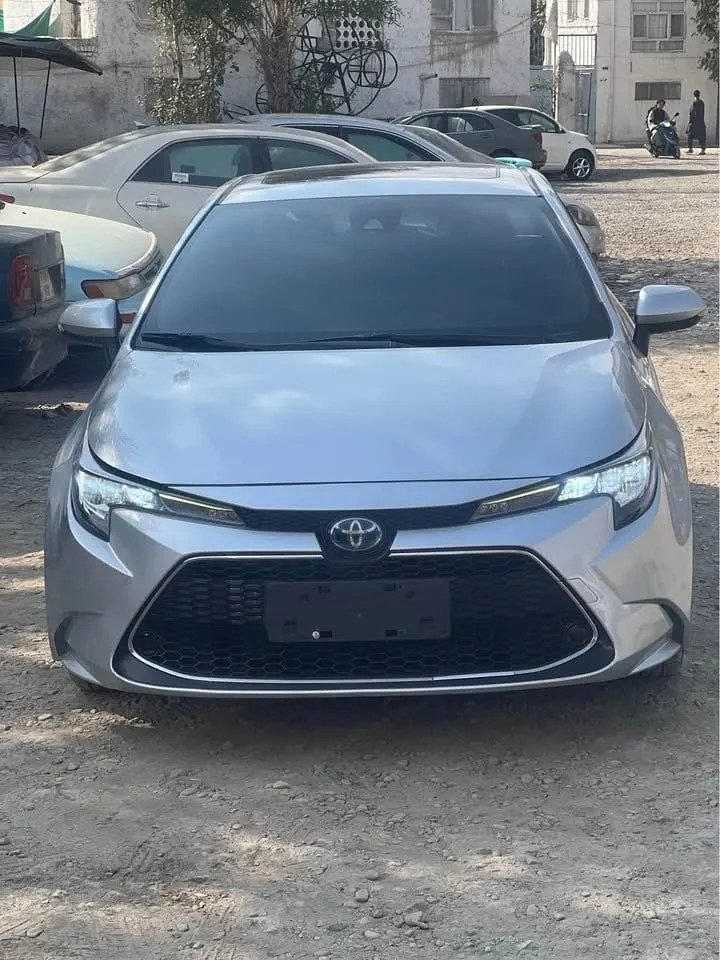 sale Toyota Corolla 2021 haibrid silor, tp dar, bi spare tire