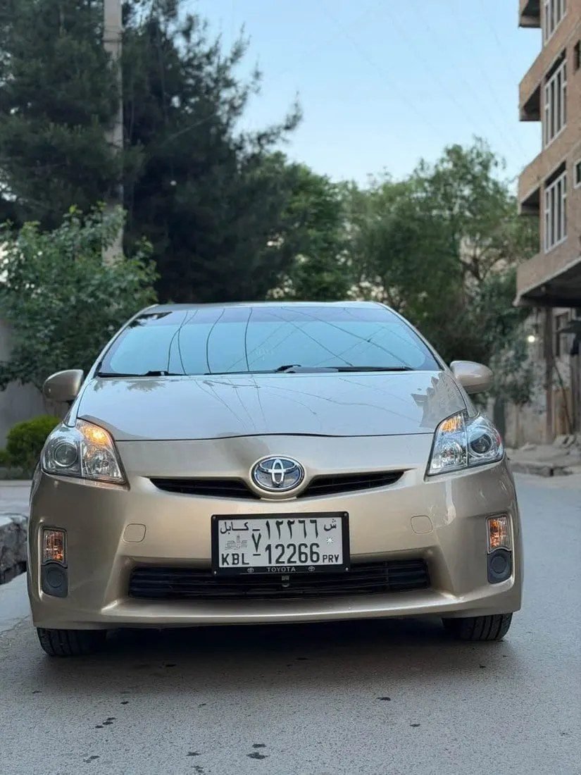 Toyota prios haibrid 2010, tlaii, automatic, JBL