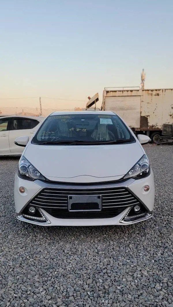 Toyota aqoa G/S 2015 naoard japan ls, 1500 si si, white