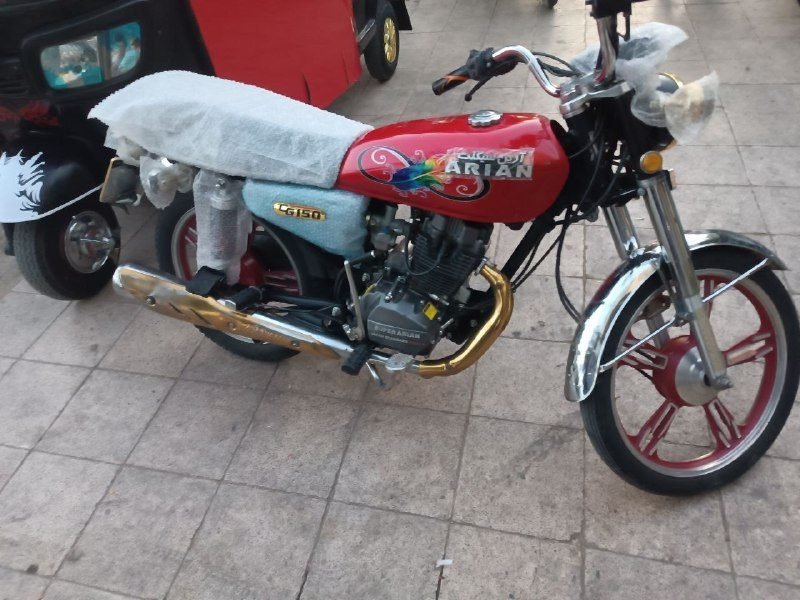 hello oqt bkhir dosta motorsiklt froshi hst hrki khast pioi modil 2023 khangi bidom d