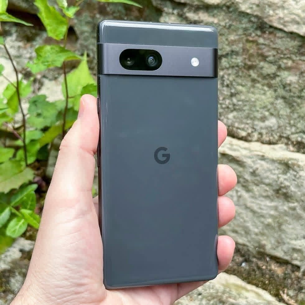 *Google Pixel 7a*