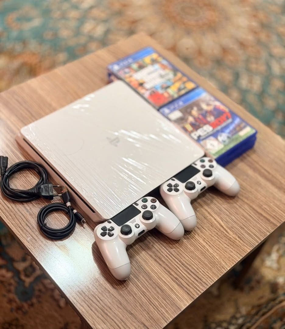 PlayStation 4 Slim