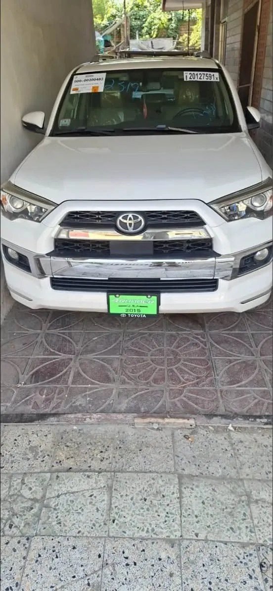Toyota Fortuner 2015 SR5 full options, heated, leather interior