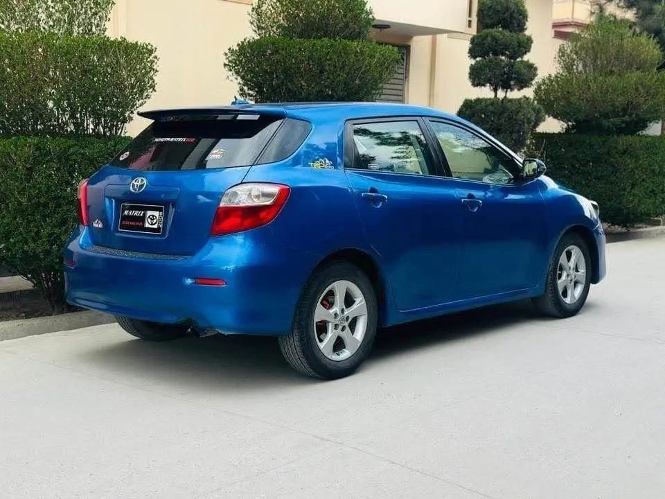 Toyota Matrix 2009, blue, no tires, new rims and tires