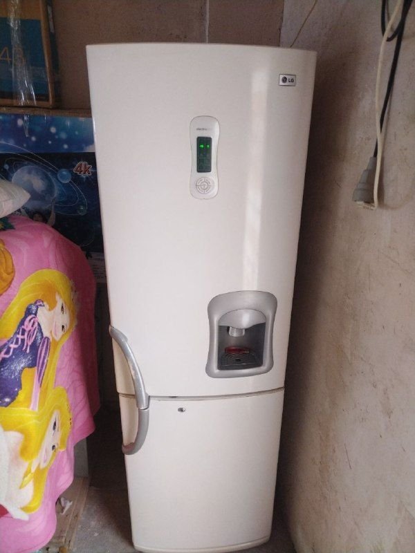 Hello, we brought a Korean LG refrigerator from Iran