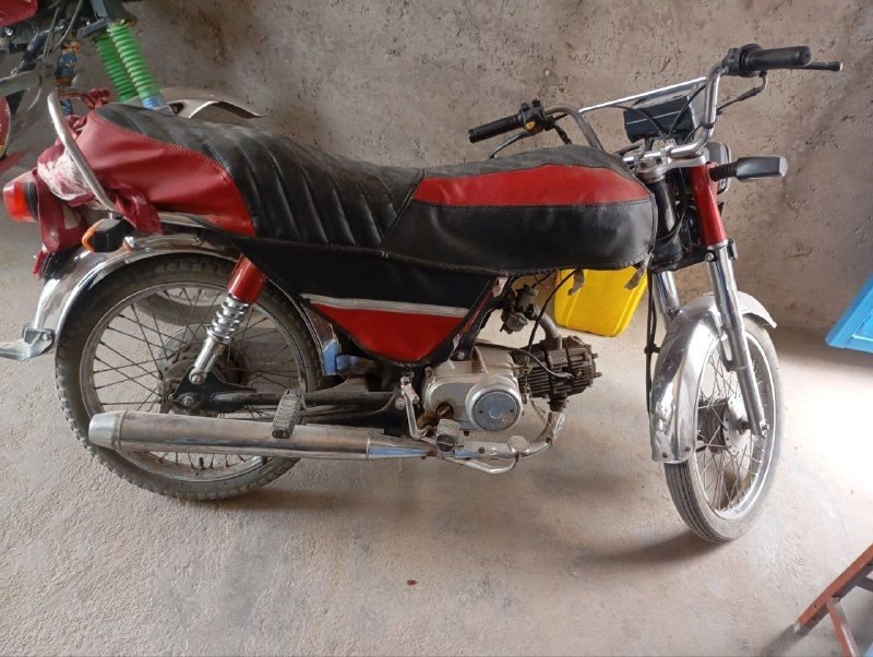 Selling a clean 70 cc Sunti engine, check price 14000