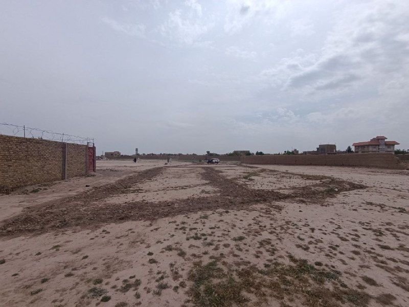 Address: Rokh Sark, after Blandshahi, right before the famous 5-story building! He has not reached the new house