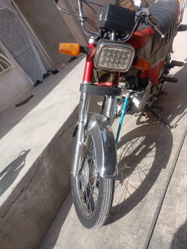 Selling a Sunti 70 cc Temi engine in good condition, price 12,000, 2012 model