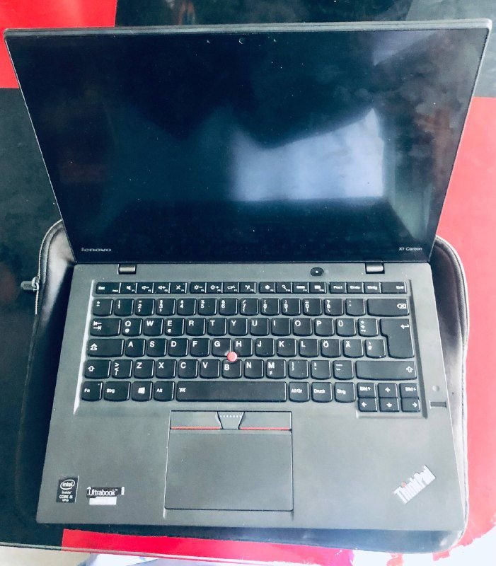 یک پایه کامپیوتر لپتاپ Lenovo-Thinkpad نو و ثابت