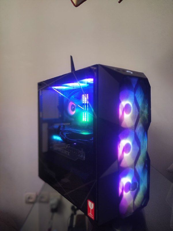 TD mesh 500 black crestal coolermaster box case for sale, suitable for closing expensive high-end PC systems