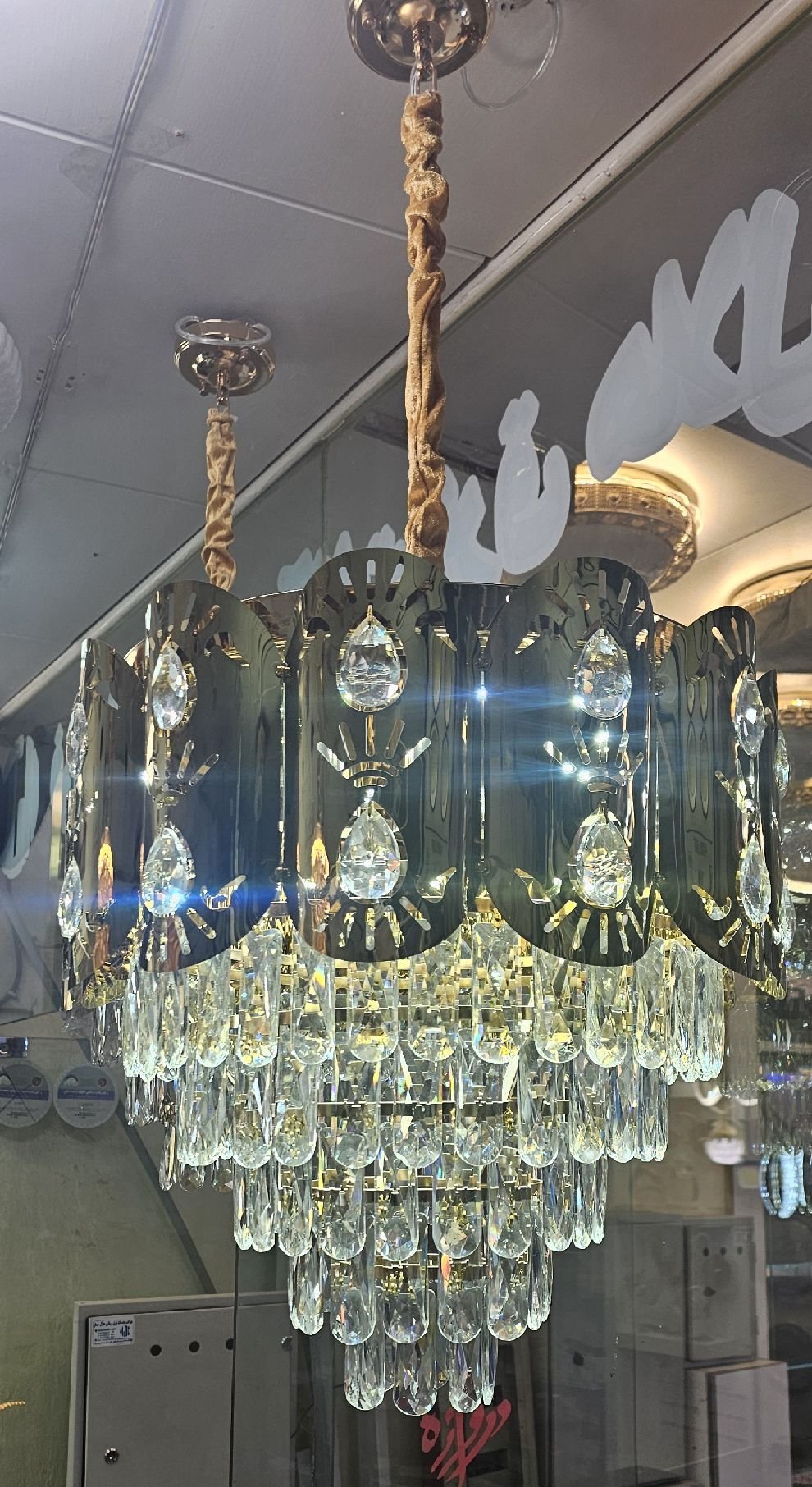 Royal lanterns