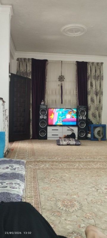 Iranian flat screen LCD TV, brand Sam, low consumption, excellent picture quality, Khadi, curtains, for sale, buyer, call or WhatsApp 0798699321