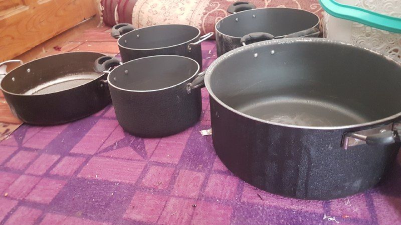 Hello, good friends. We have a lot of home appliances. I want to sell them due to immigration. Give me the name and I will send you the details. Contact number is 0791085658.
