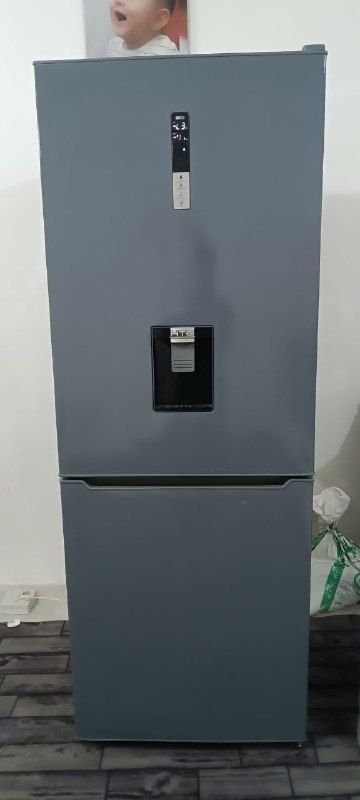 Immediate sale of refrigerator