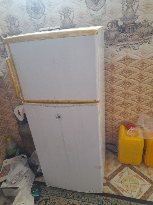 The refrigerator is for sale. I will use it when you need it. I bought it in Zangbezne. The price is negotiable. Call 0796019571 0789848894