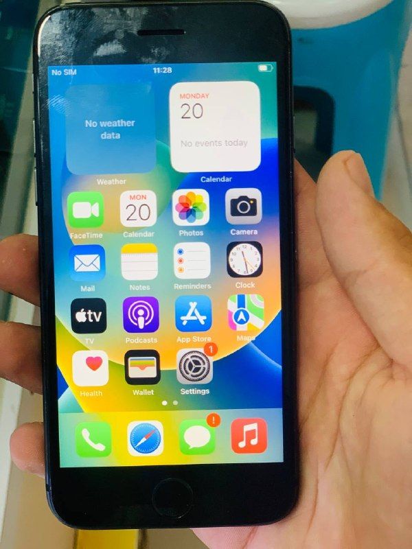 iPhone 8 simple, healthy, clean.