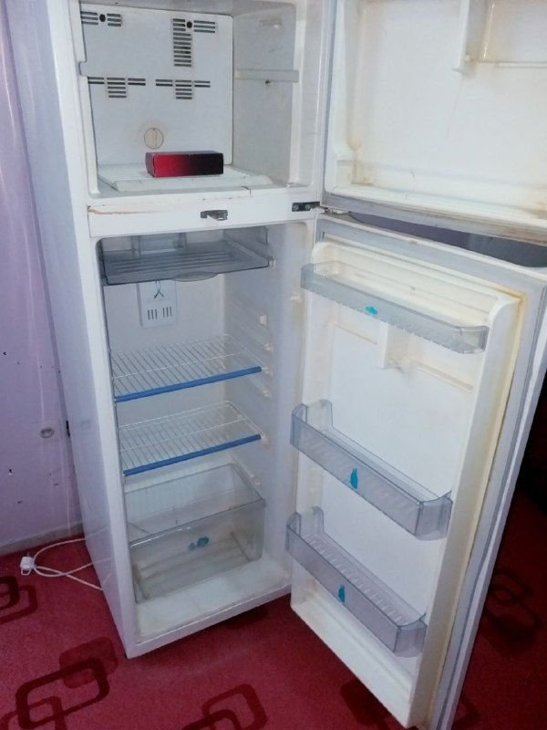 Selling the original Super General refrigerator with low consumption, the company's original motor, to know the price, call the number below