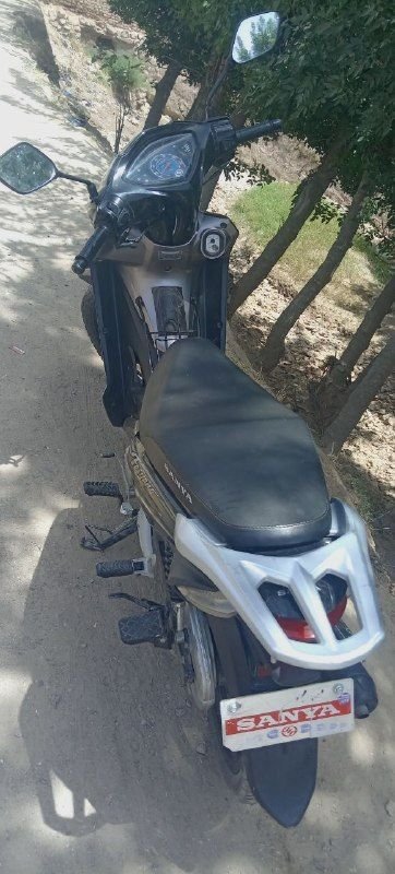 Sanya 402