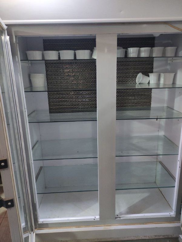 Showcase refrigerator for sale urgently