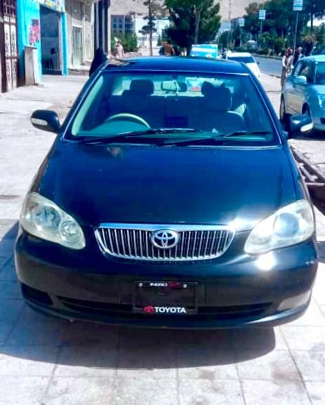 Selling a 2006 black hooded car