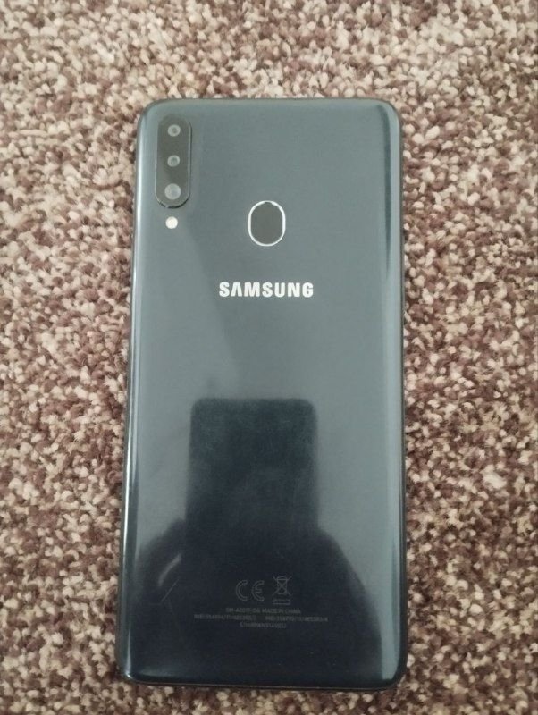 Selling Samsung A20s mobile phones