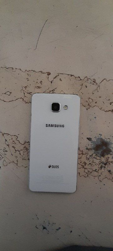 Samsung A5 2016 phone