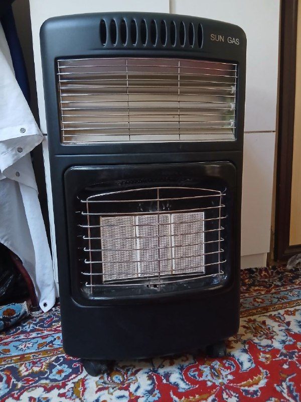 Hello, a heater, both gas and electric, is new, healthy, not used much, due to immigration, it will be sold for 3500, contact number 0798048238
