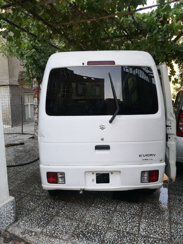 Suzuki Debe car 2013 model