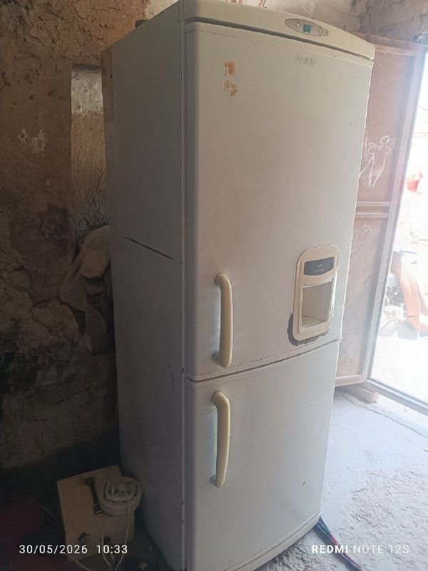 The refrigerator is healthy and working. It is for sale. 0791822456