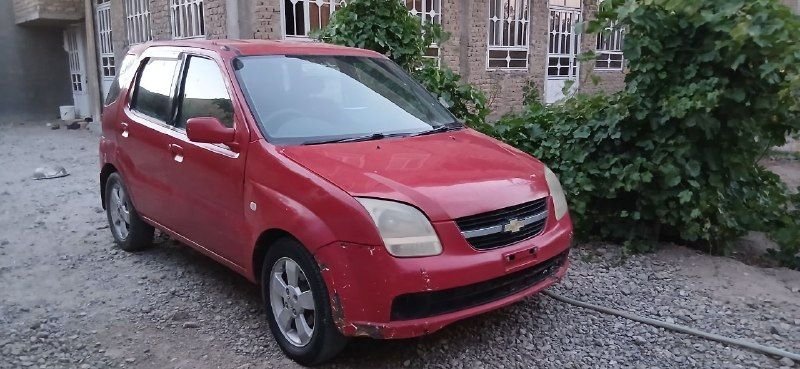 Urgent sale of Chevrolet model car (2005), chat cut, four cylinder car, new tire wheel cap, price 50 thousand afghani, Herat location, contact numbers: