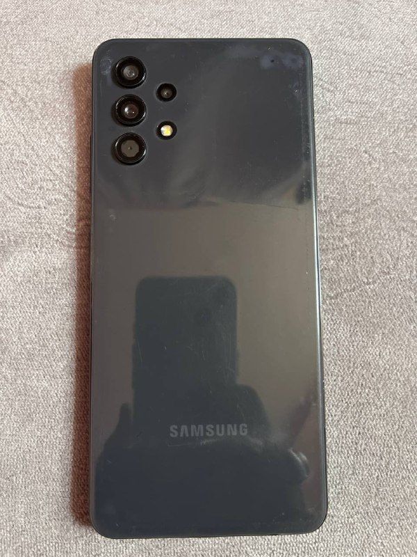 Selling Samsung a32