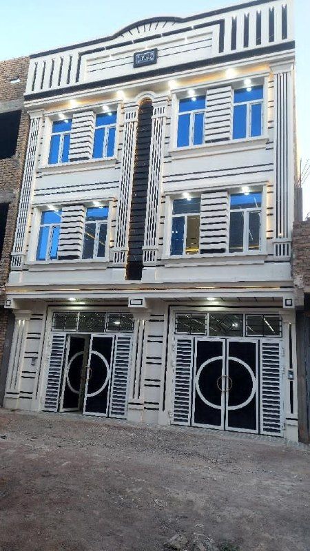 Three-storey house for sale