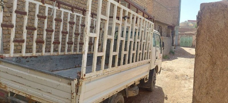 فروش موتر ماذدا کوریایی باربری پیشرو کمانی  جوازسیر یک سال وقت داره بسیار ثابت قيمت 350000  .افغانی تماس .0799417518