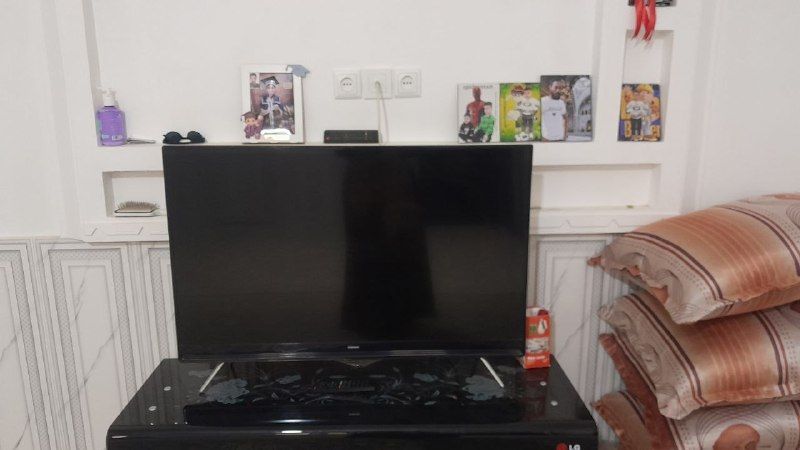 tloizion noo Samsung 43anch price 10000,afghani with jor amd number contact 0798086290