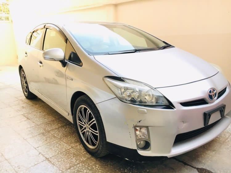 Urgent sale of Prius Prius (electric) 100% container