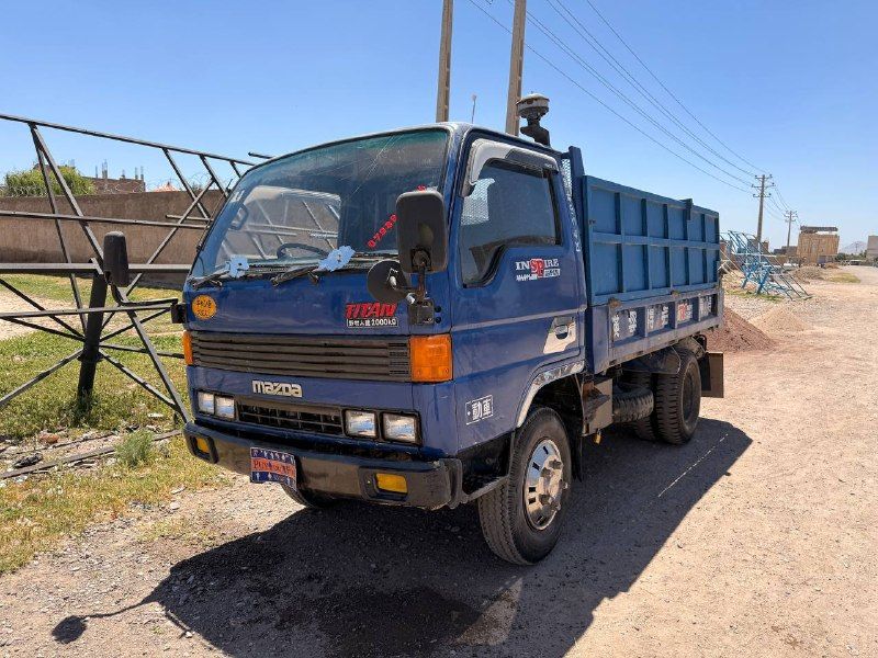 Dry engine, smooth transmission, solid chassis