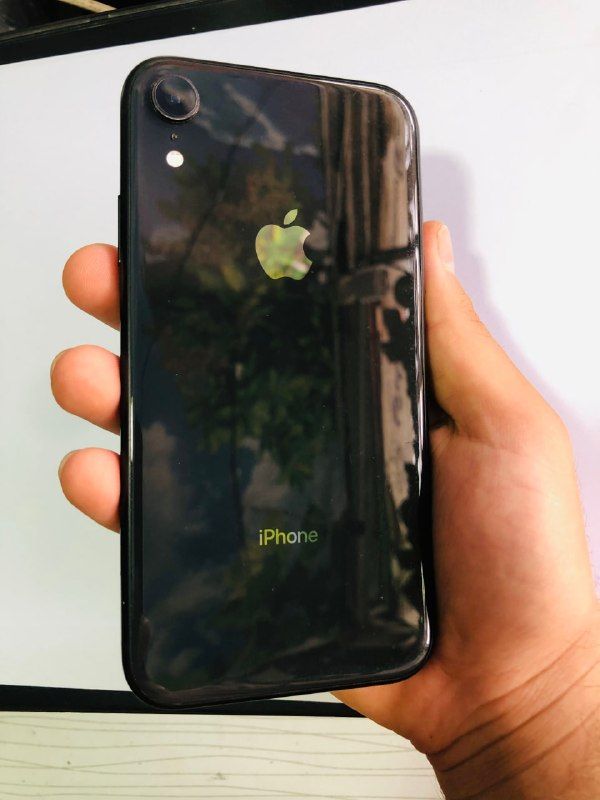 Hi, Urgent sale of iPhone XR phone, SIM lock, the ring goes from one side of the phone, but it does not ring