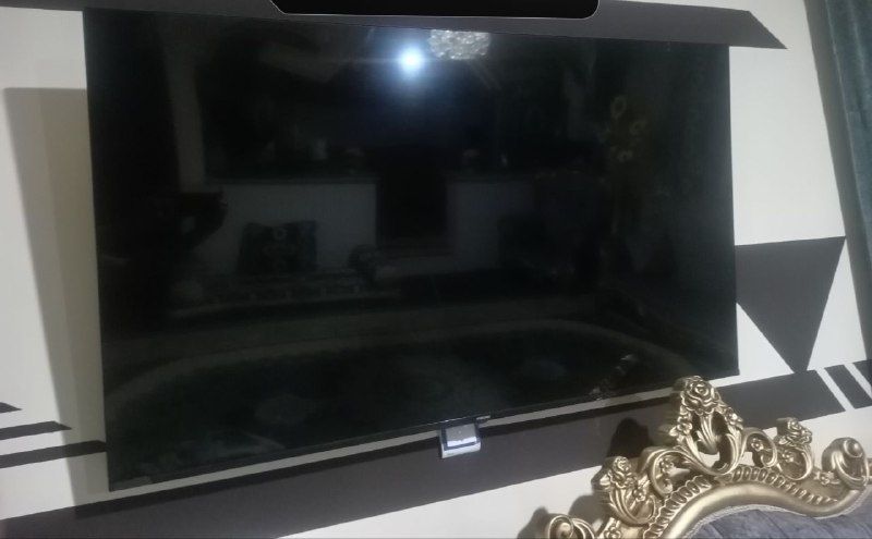 60 inch Shiami TV, very delicate, with the ability to connect to the phone and Wi-Fi, the price is 17 thousand, 0706252960